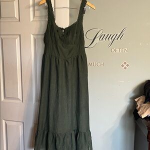 Green Sleeveless Maxi Dress